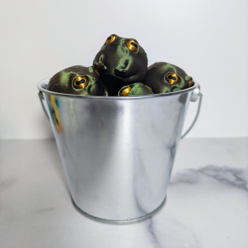 Judgmental Frog Desk Buddy